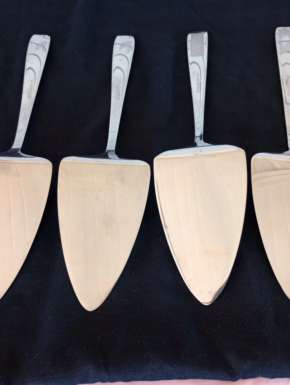 Cambridge Silversmiths Pie Server set of 4